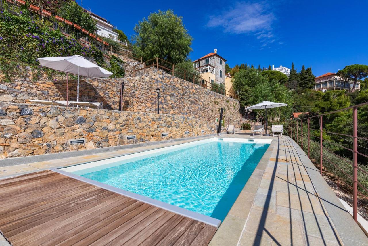 La Sterlizia Di Santa Croce Hotel Alassio Luaran gambar