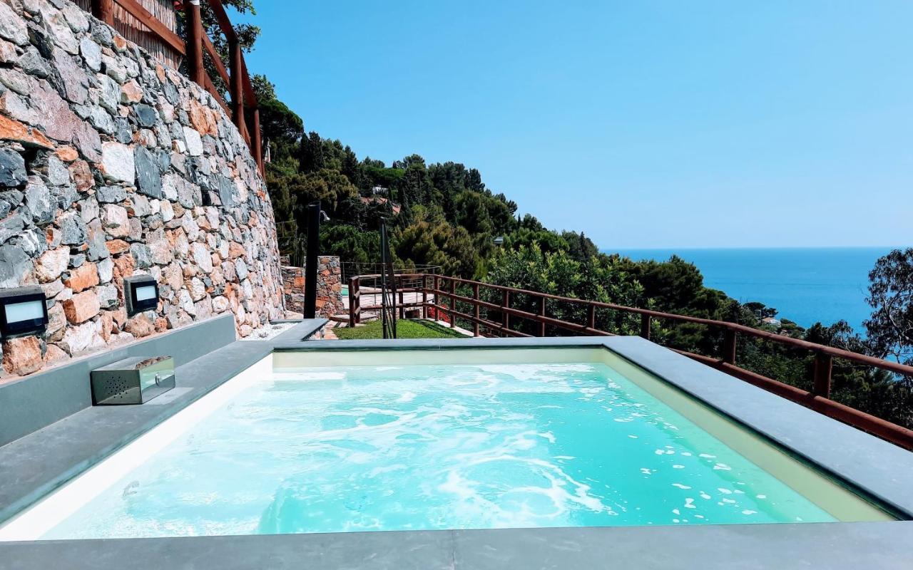 La Sterlizia Di Santa Croce Hotel Alassio Luaran gambar
