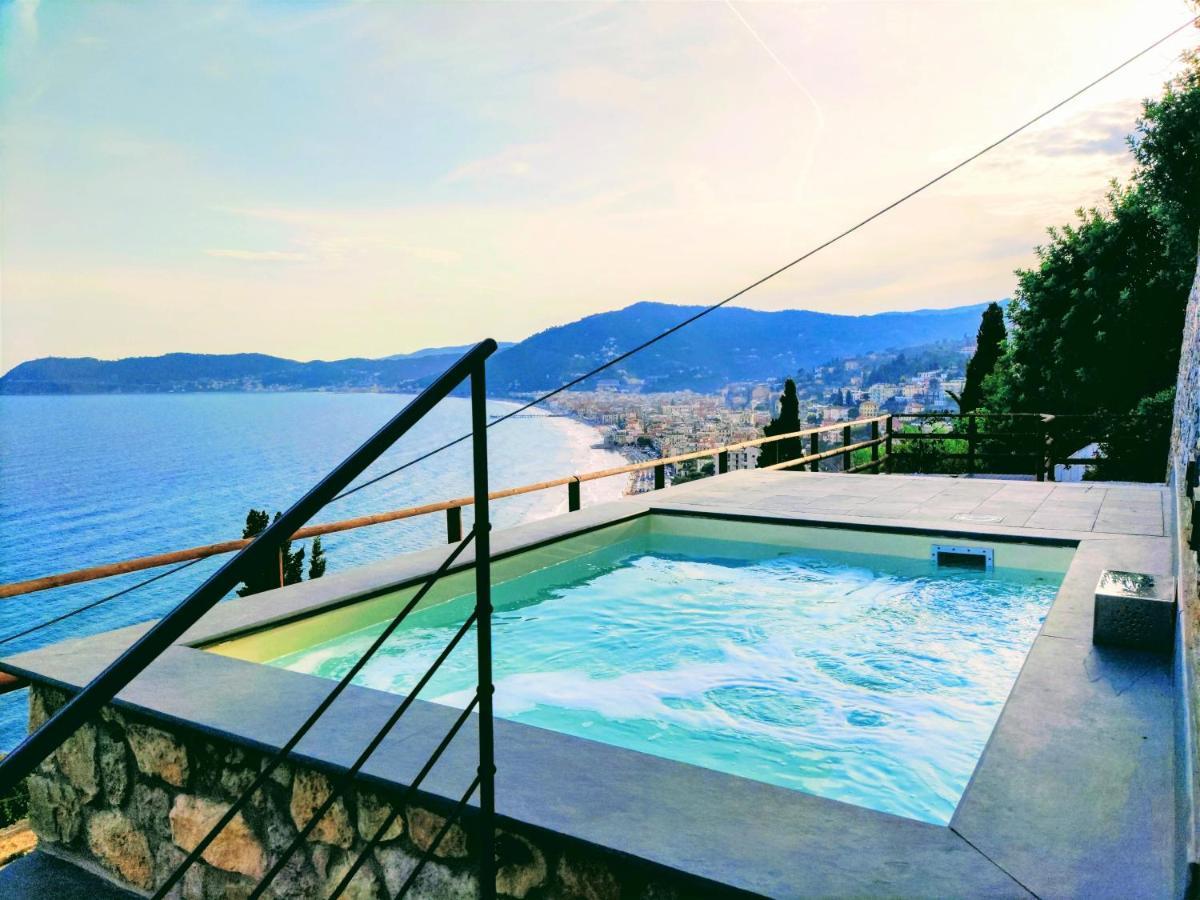 La Sterlizia Di Santa Croce Hotel Alassio Luaran gambar
