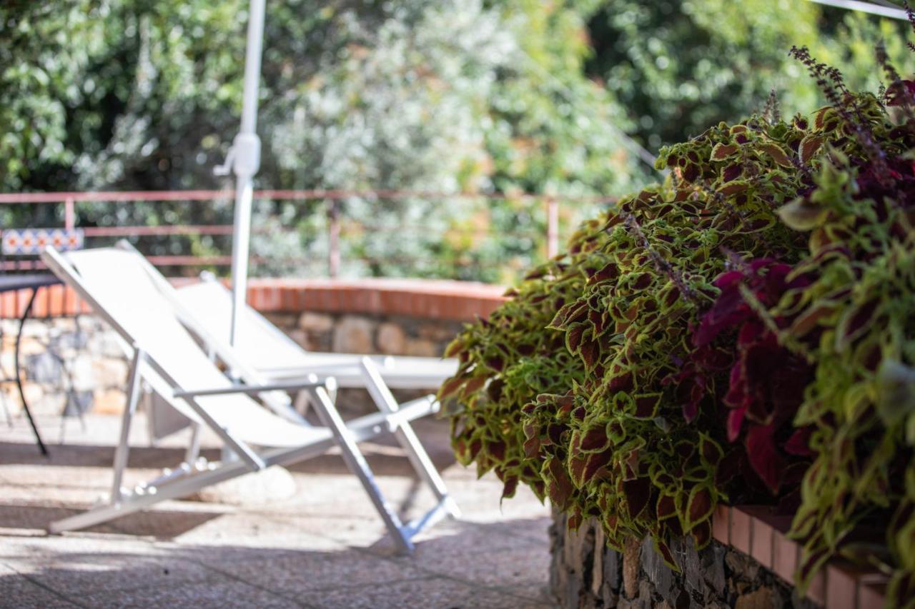 La Sterlizia Di Santa Croce Hotel Alassio Luaran gambar