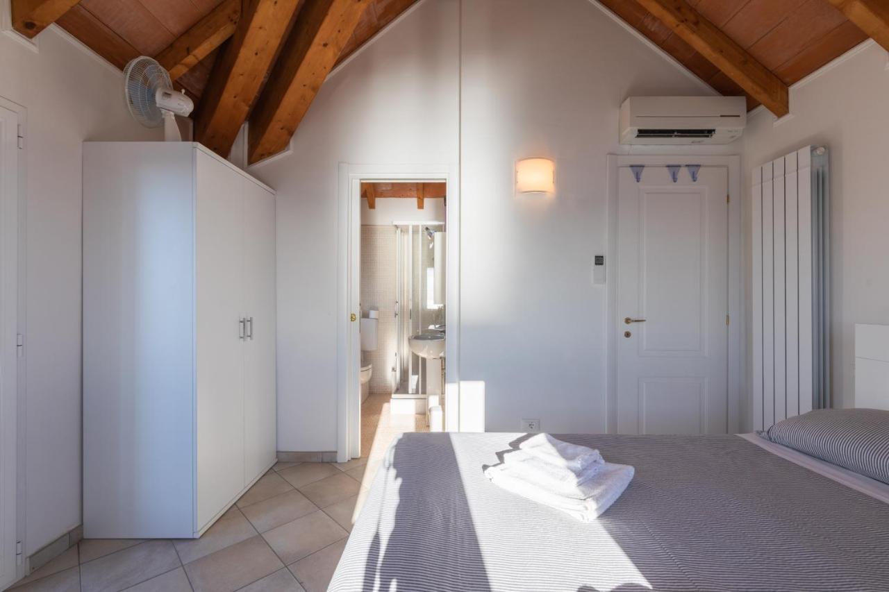 La Sterlizia Di Santa Croce Hotel Alassio Luaran gambar