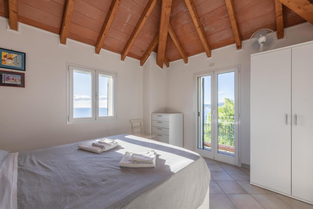La Sterlizia Di Santa Croce Hotel Alassio Luaran gambar
