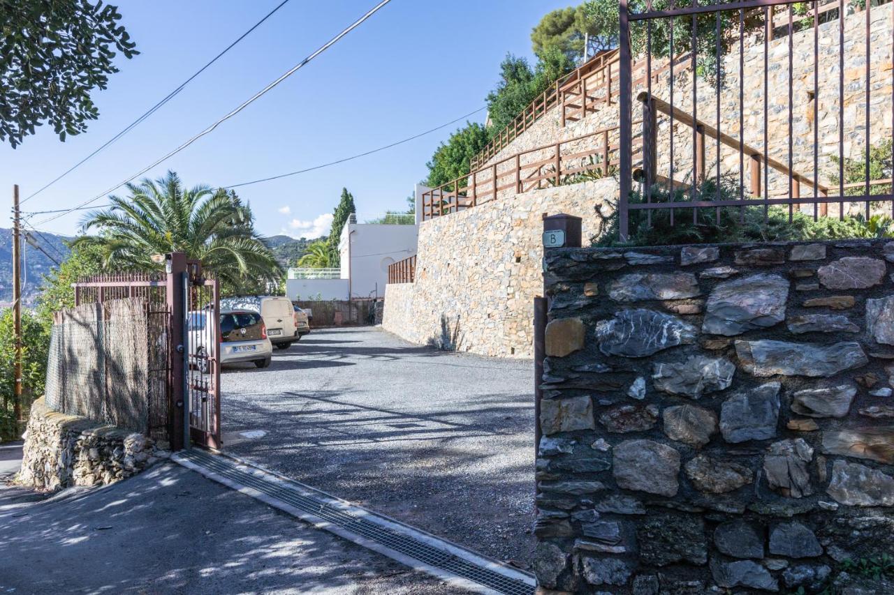 La Sterlizia Di Santa Croce Hotel Alassio Luaran gambar